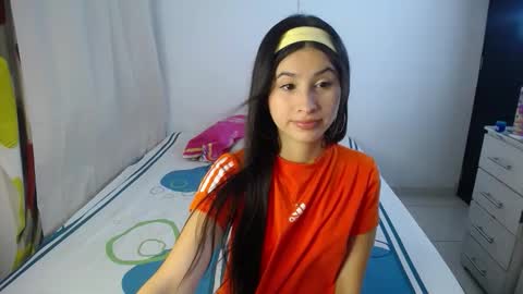 Snapshot of erosgirls_ chatting on October 9, 3:34 am erosgirls_ online show from October 9, 3:34 am
