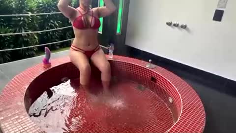 April online show from March 3, 9:48 pm