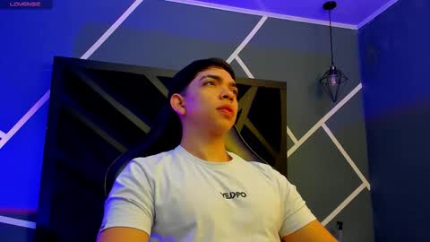 Snapshot of eryonbradley chatting on October 10, 11:16 am Eryon online show from October 10, 11:16 am