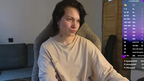 esajukyy online show from March 29, 9:00 am