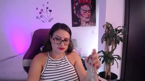 Esmeralda online show from March 22, 7:51 pm