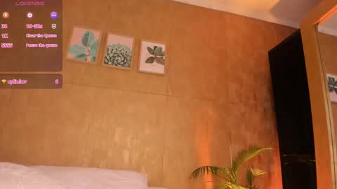 Esmeralda G online show from February 18, 8:25 pm