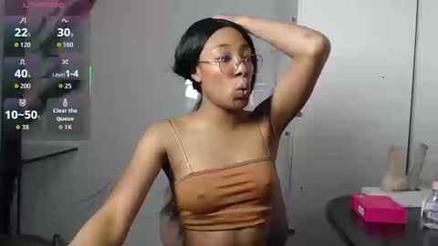 esmeralda_bk online show from September 22, 9:41 pm