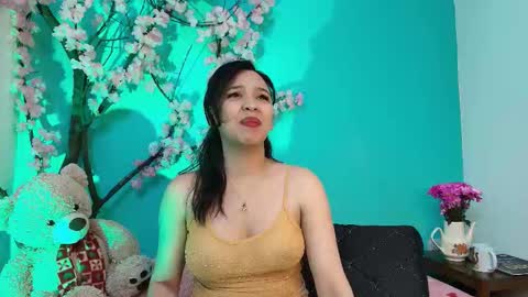 Snapshot of esmeraldagh_ chatting on October 6, 11:50 am Esmeralda online show from October 6, 11:50 am