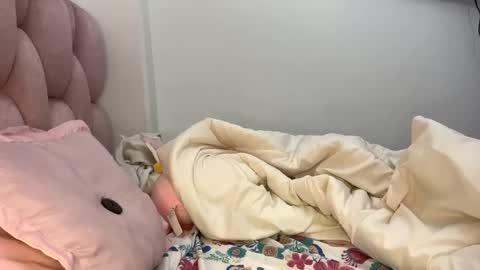 ESMERALDA online show from March 5, 5:29 pm