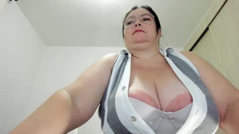 Snapshot of esmeraldo_mfc chatting on February 28, 1:58 am Esmeralda online show from February 28, 1:58 am