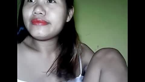 Snapshot of especialgirl_28 chatting on December 6, 5:06 pm especialgirl_28 online show from December 6, 5:06 pm
