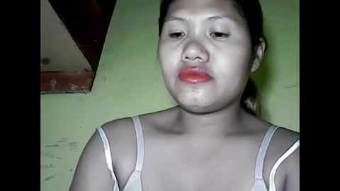 Snapshot of especialgirl_28 chatting on December 11, 2:00 pm especialgirl_28 online show from December 11, 2:00 pm