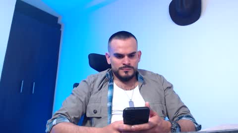 Esteban Fernandez online show from February 1, 3:14 am