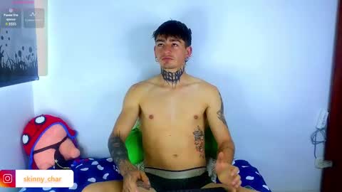 Snapshot of estebanchar_ chatting on February 11, 12:15 pm Esteban independent model online show from February 11, 12:15 pm