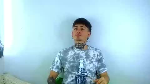 Snapshot of estebanchar_ chatting on March 6, 2:40 pm Esteban independent model online show from March 6, 2:40 pm