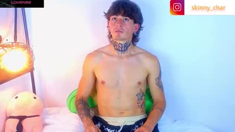 Snapshot of estebanchar_ chatting on September 19, 12:31 pm Esteban independent model online show from September 19, 12:31 pm