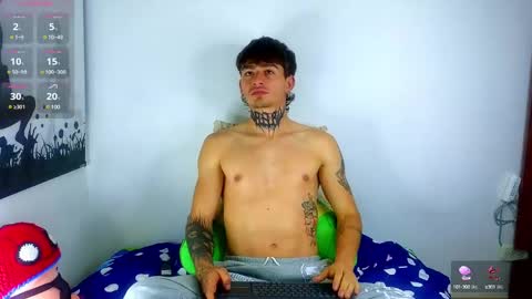 Snapshot of estebanchar_ chatting on February 24, 11:19 pm Esteban independent model online show from February 24, 11:19 pm