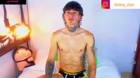 Snapshot of estebanchar_ chatting on September 22, 8:51 am Esteban independent model online show from September 22, 8:51 am