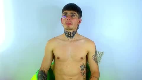 Snapshot of estebanchar_ chatting on March 7, 4:44 pm Esteban independent model online show from March 7, 4:44 pm