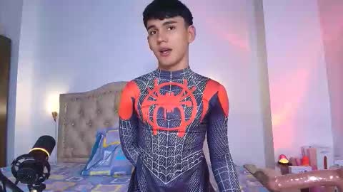 Snapshot of estebanperez_ chatting on October 5, 1:08 pm Esteban online show from October 5, 1:08 pm