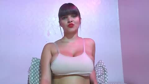 Estefa online show from March 25, 2:02 pm