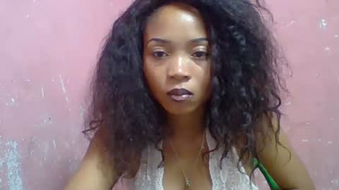 estelah20 online show from September 25, 1:18 pm