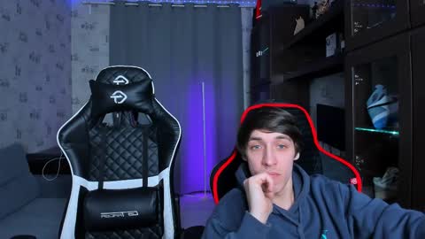 LOUIS online show from February 21, 11:10 pm