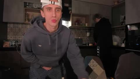 LOUIS online show from January 9, 3:45 am