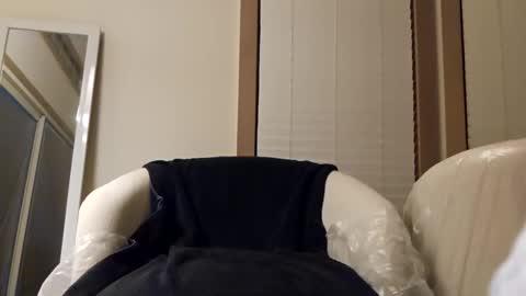 estova2002 online show from April 8, 10:07 am