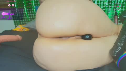 Snapshot of estrella_hanks_ chatting on March 12, 6:00 pm Estrella online show from March 12, 6:00 pm