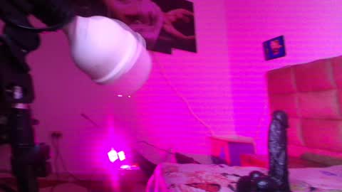 Snapshot of estrella_hanks_ chatting on September 13, 12:07 pm Estrella online show from September 13, 12:07 pm