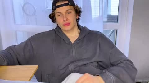 Alex online show from April 18, 9:11 am