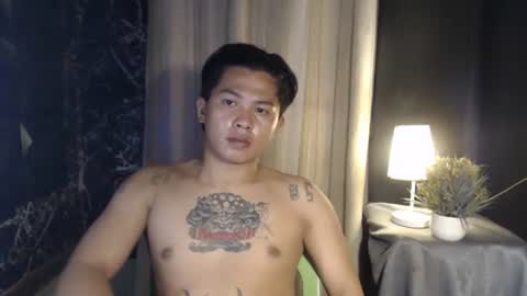 Snapshot of esward_tynn chatting on September 16, 4:10 pm im esward tynn online show from September 16, 4:10 pm