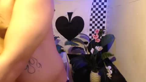 Snapshot of esward_tynn chatting on November 1, 7:29 am im esward tynn online show from November 1, 7:29 am