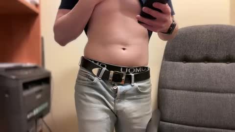 Tom online show from February 18, 7:09 pm