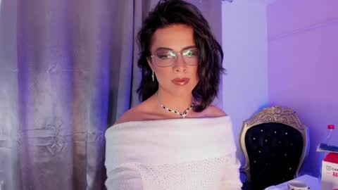 Snapshot of eterea_blow chatting on March 11, 5:35 am Eterea online show from March 11, 5:35 am