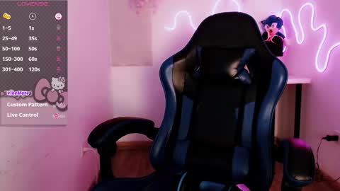 Moon online show from December 16, 8:04 pm