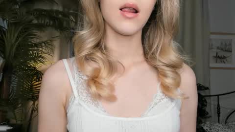 Natalie online show from September 12, 6:04 am