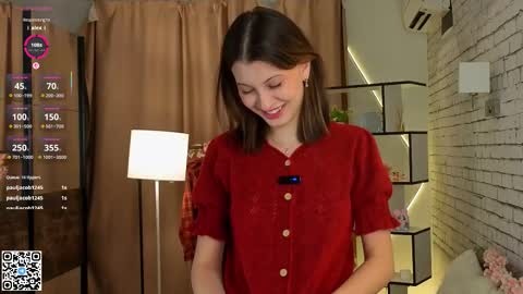Snapshot of ethalhatchell chatting on October 19, 6:12 pm Elsa online show from October 19, 6:12 pm