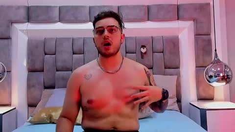 ethan_greys online show from November 17, 8:06 am