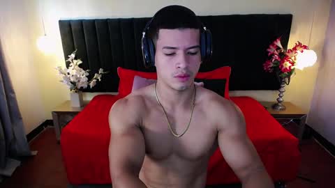 Snapshot of ethan_rodgers chatting on September 17, 8:12 pm ETHAN RODGERS online show from September 17, 8:12 pm