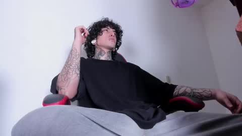 Ethan sykes online show from March 29, 5:42 am