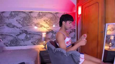 ethan_thouse online show from January 18, 3:26 am