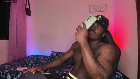 ethan travis online show from March 10, 1:54 am