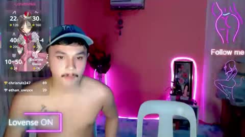 Snapshot of ethan_uwuxx chatting on September 23, 7:42 pm DAVE online show from September 23, 7:42 pm