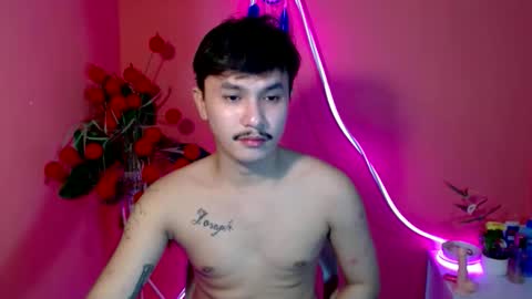 Snapshot of ethan_uwuxx chatting on October 17, 3:21 am DAVE online show from October 17, 3:21 am