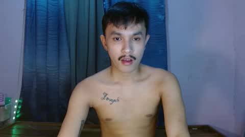 Snapshot of ethan_uwuxx chatting on February 17, 8:49 pm DAVE online show from February 17, 8:49 pm