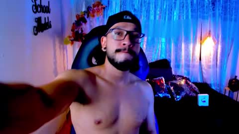 Snapshot of ethan_w7 chatting on October 17, 2:04 am ethan w7 online show from October 17, 2:04 am