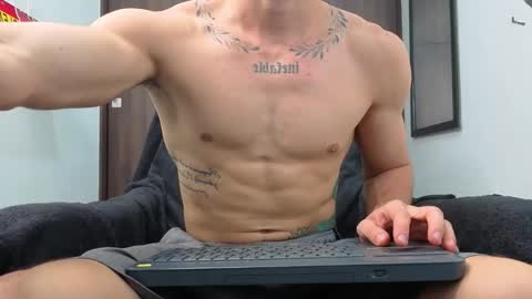 Snapshot of ethangreey1 chatting on September 25, 2:24 pm ethangreey1 online show from September 25, 2:24 pm