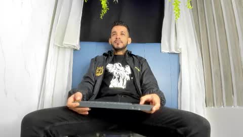 Ethan Grey online show from January 10, 11:15 am