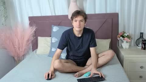 Snapshot of ethansinful chatting on October 1, 9:02 pm Ethan online show from October 1, 9:02 pm