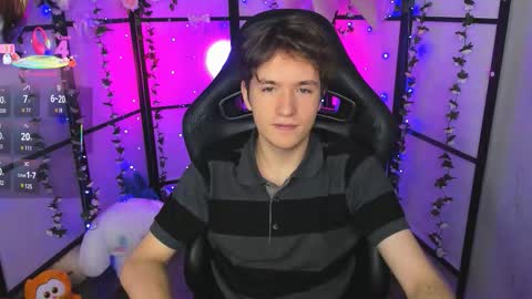 Snapshot of ethansinful chatting on September 26, 5:48 am Ethan online show from September 26, 5:48 am