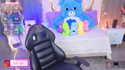 ette online show from March 18, 3:34 am