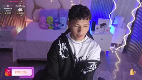 ette online show from January 7, 3:33 am